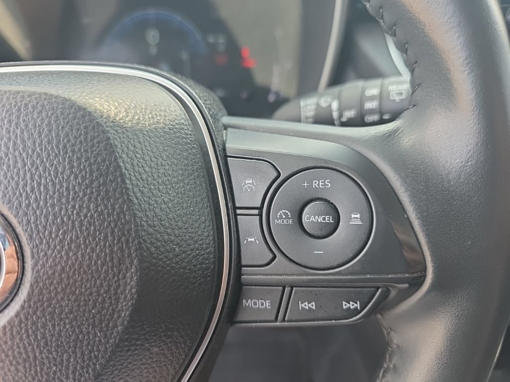 Certified 2025 Toyota Corolla Cross XLE AWD/4WD image 18