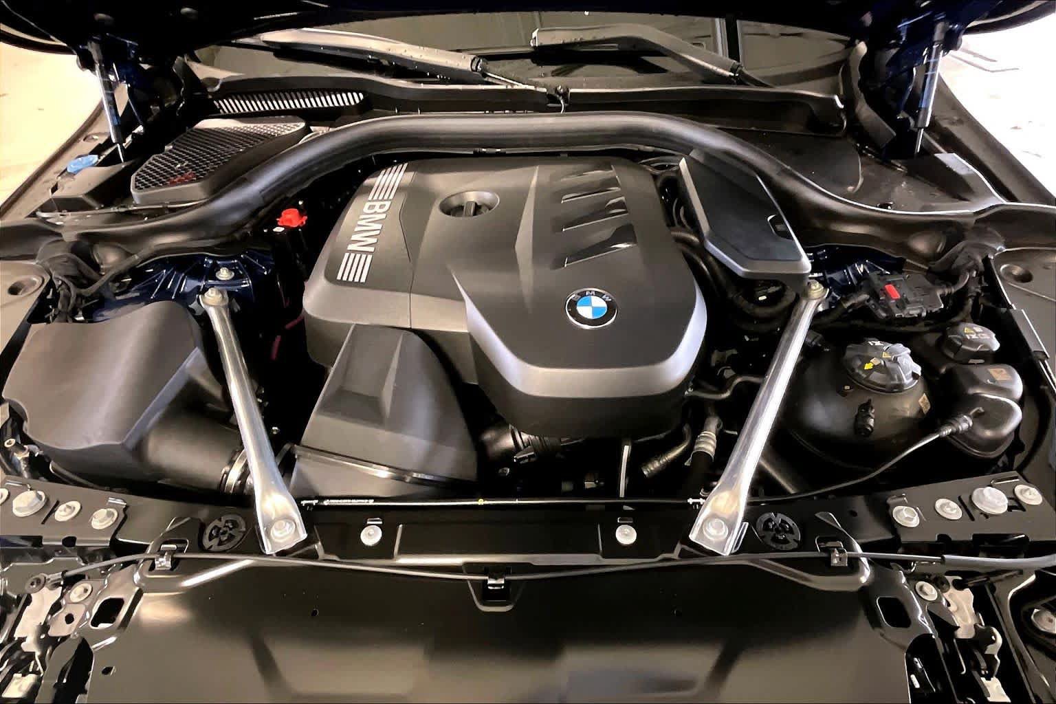 Used 2026 BMW 530i w/ Premium Package RWD image 16