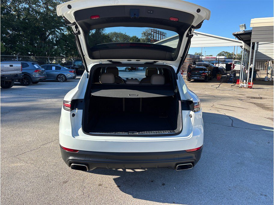 Used 2019 Porsche Cayenne w/ Premium Package AWD/4WD image 51