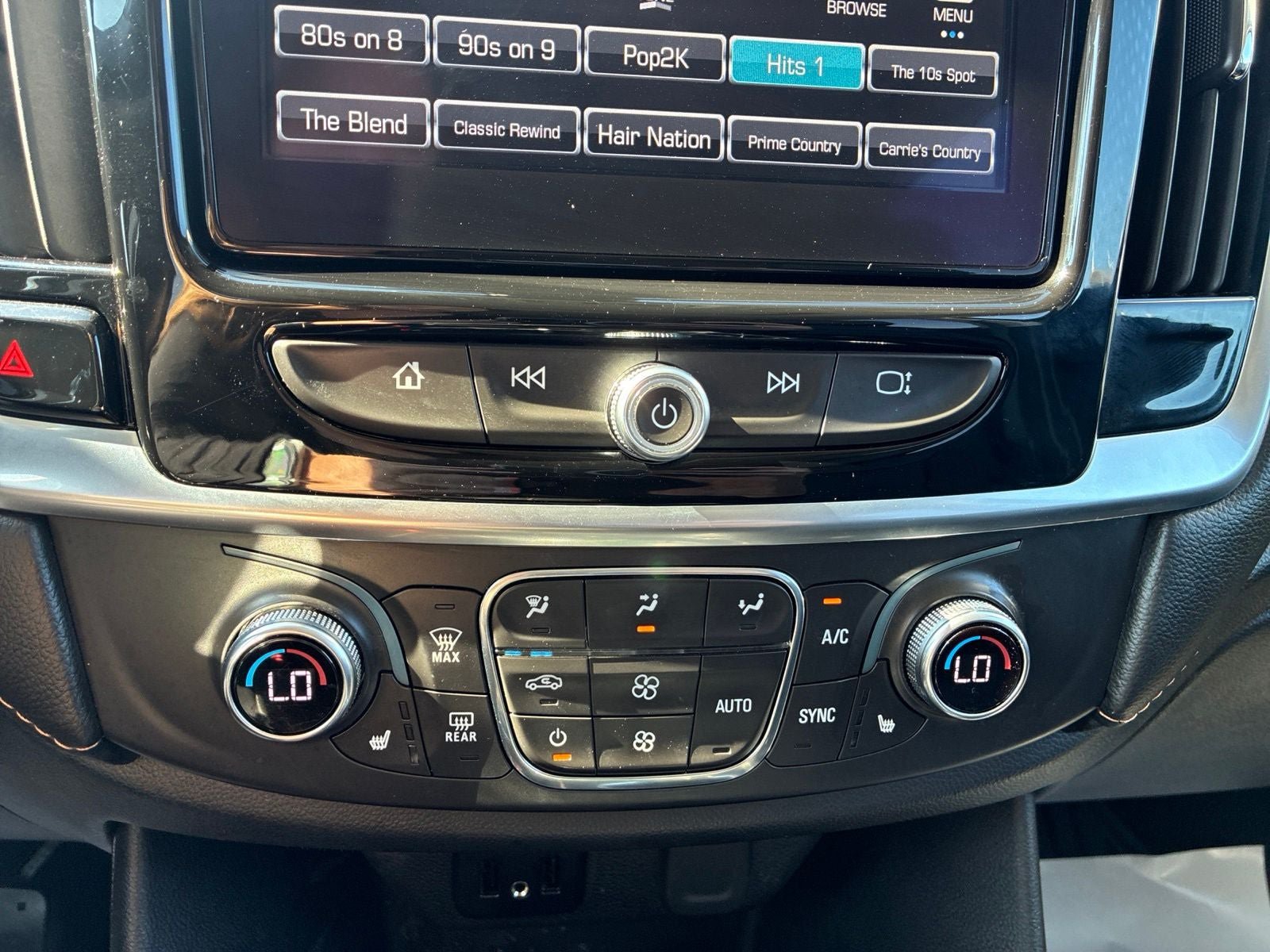 Used 2019 Chevrolet Traverse RS AWD/4WD image 25