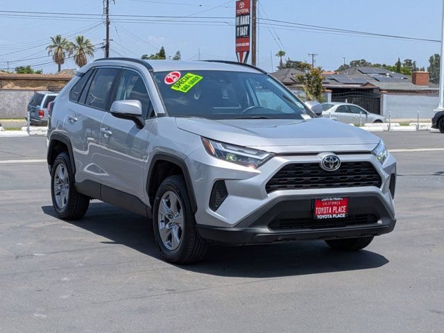 Used 2025 Toyota RAV4 XLE w/ Weather Package AWD/4WD image 3