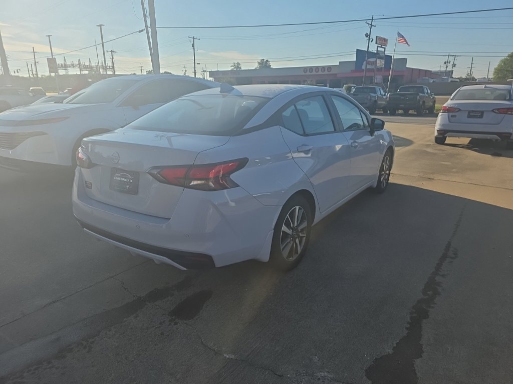 New 2025 Nissan Versa SV w/ Trunk Package FWD image 3
