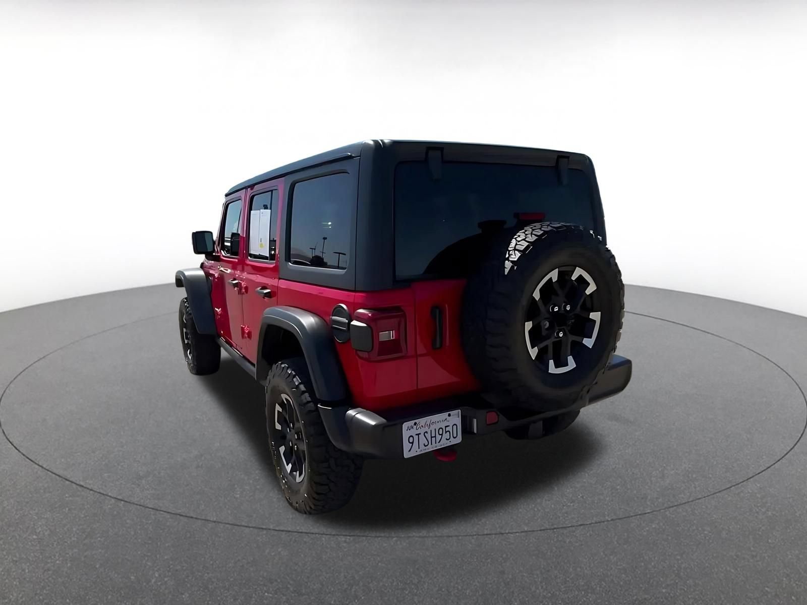 Used 2025 Jeep Wrangler Unlimited Rubicon AWD/4WD image 11