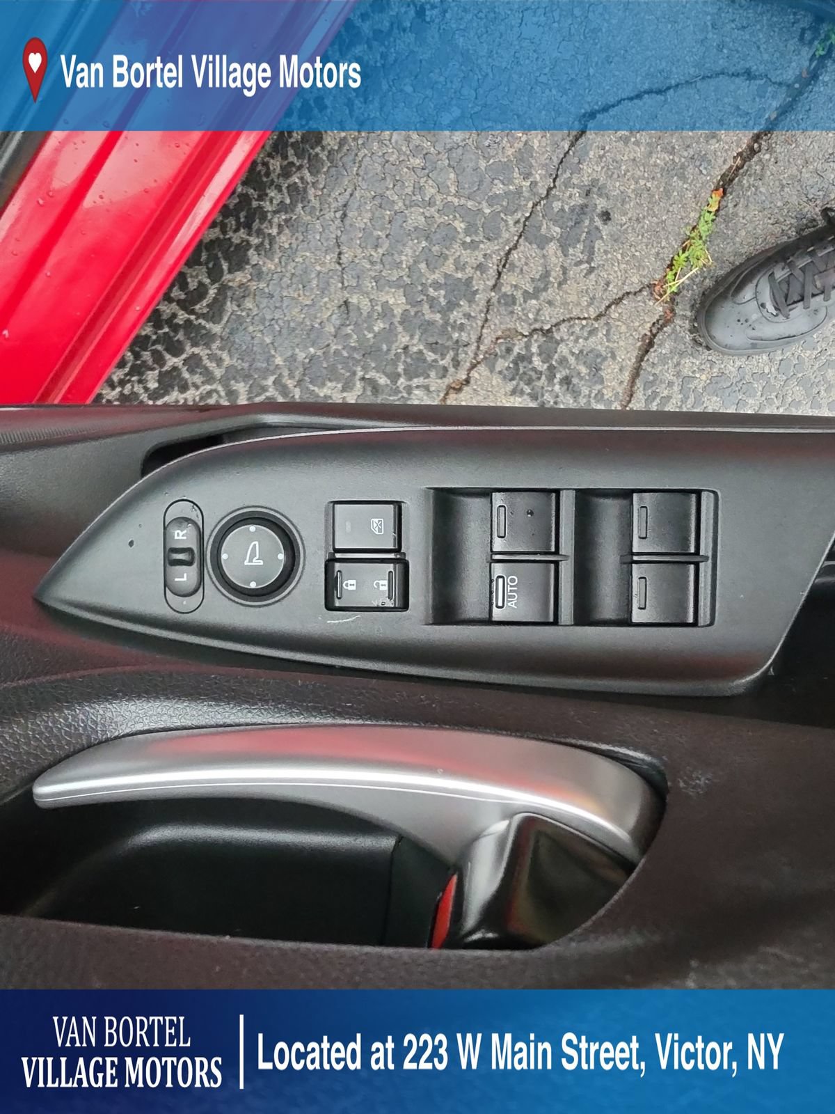 Used 2017 Honda Fit EX image 11