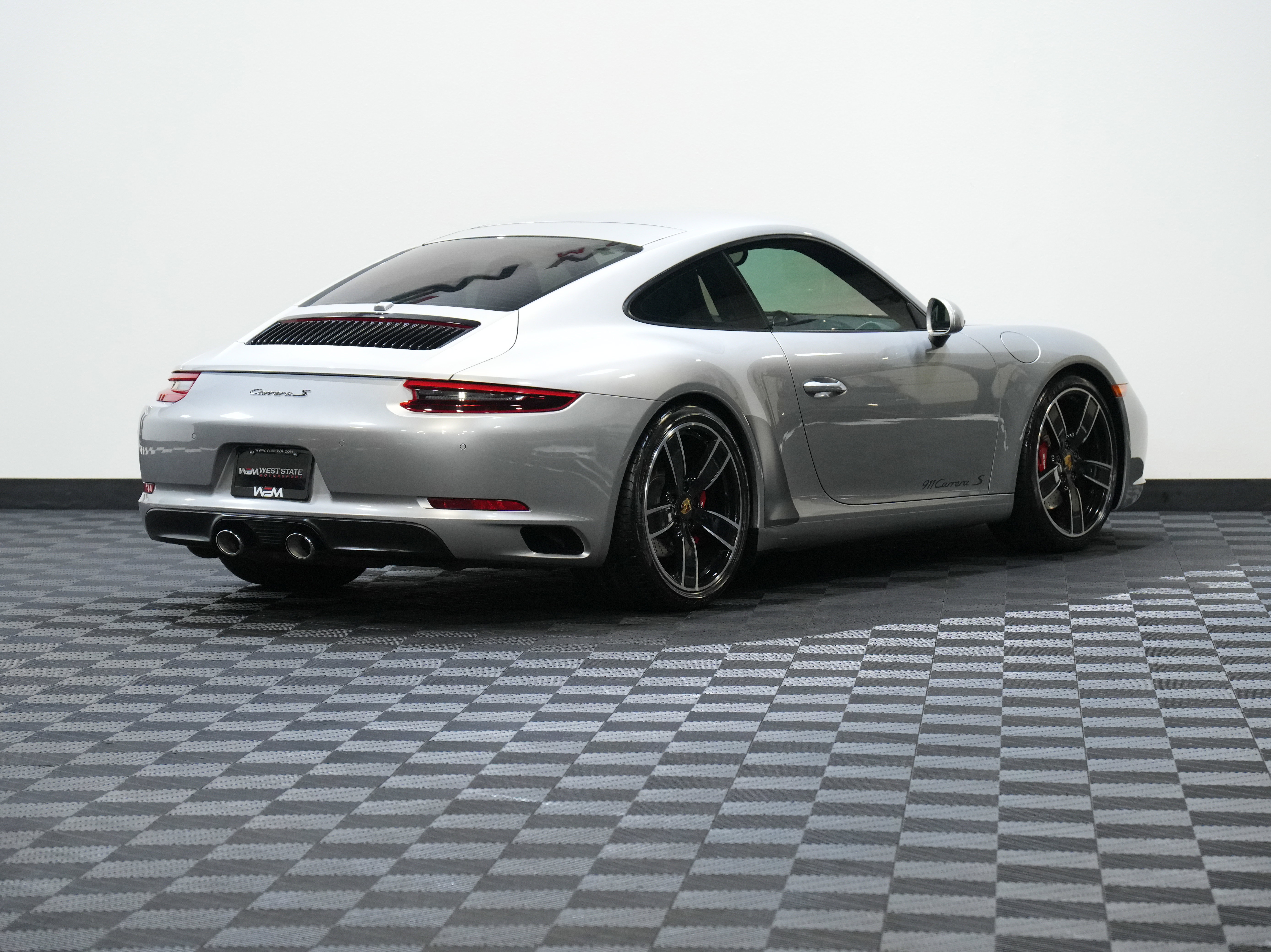 Used 2017 Porsche 911 Carrera S image 6
