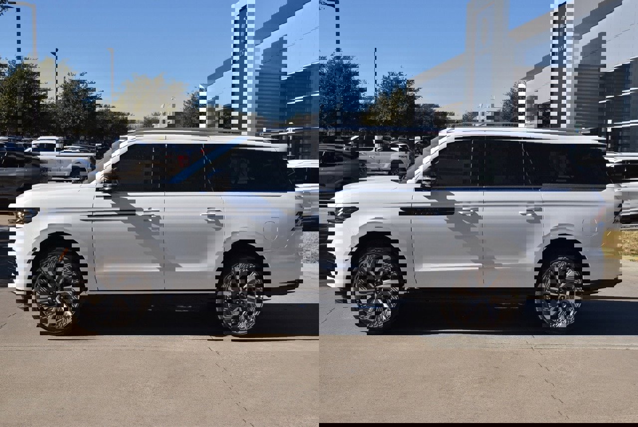 New 2026 Lincoln Navigator L Black Label image 11