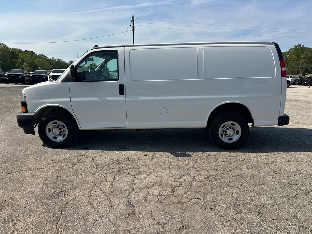 Used 2023 Chevrolet Express 2500 w/ Driver Convenience Package image 9