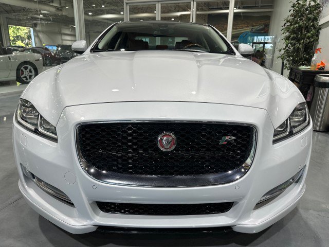 Used 2016 Jaguar XJ R-Sport RWD image 23