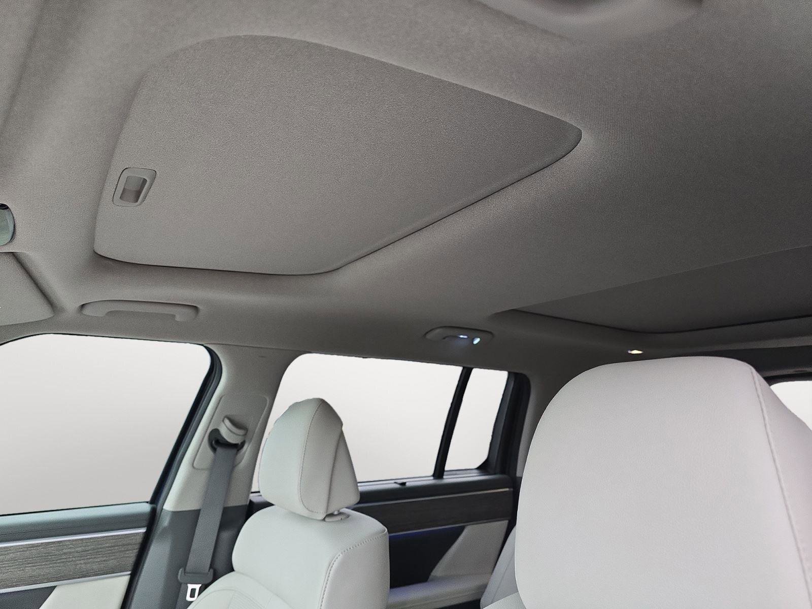 Certified 2026 Hyundai Santa Fe Limited image 15