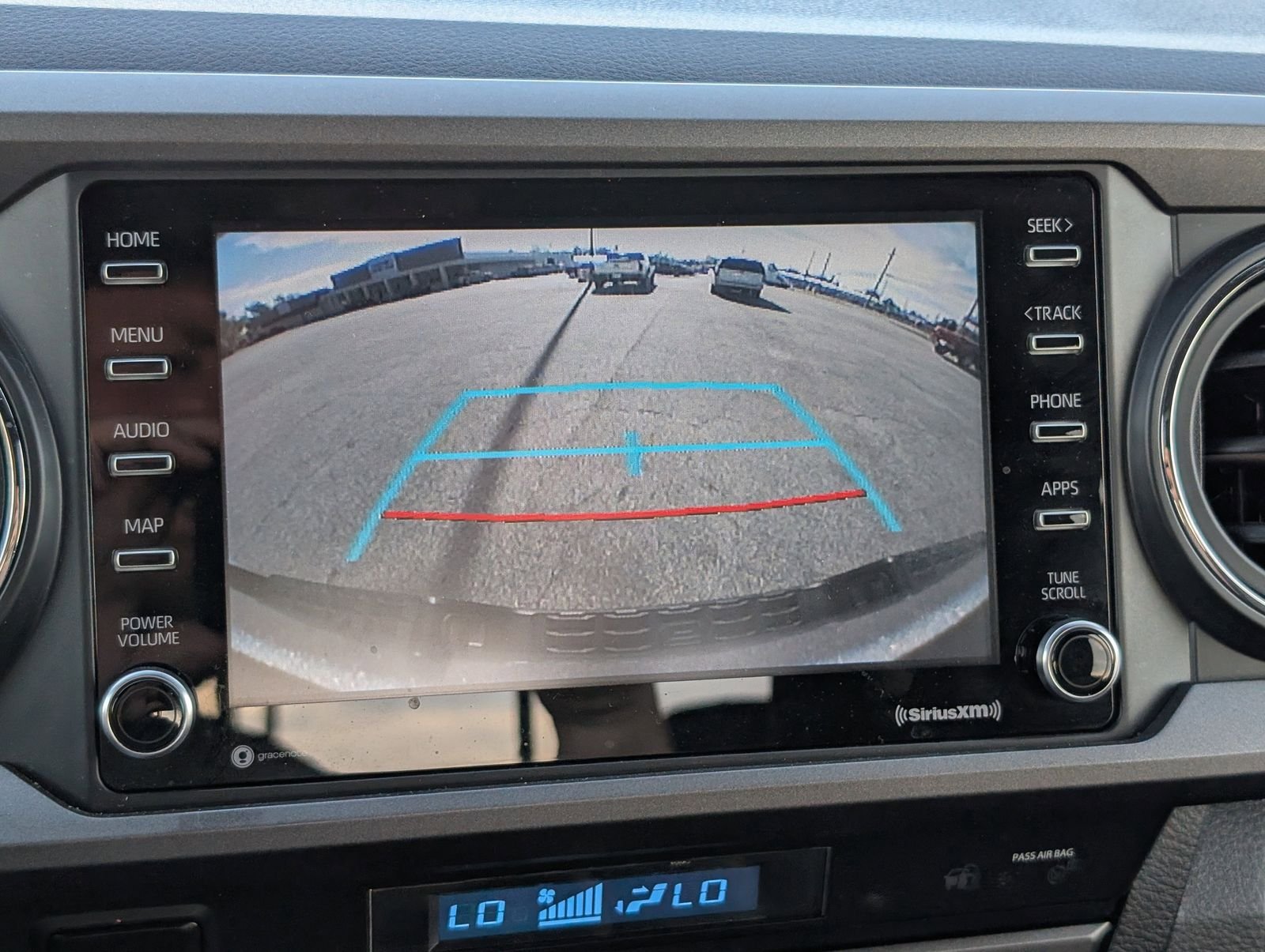 Used 2022 Toyota Tacoma TRD Sport w/ Technology Package AWD/4WD image 17