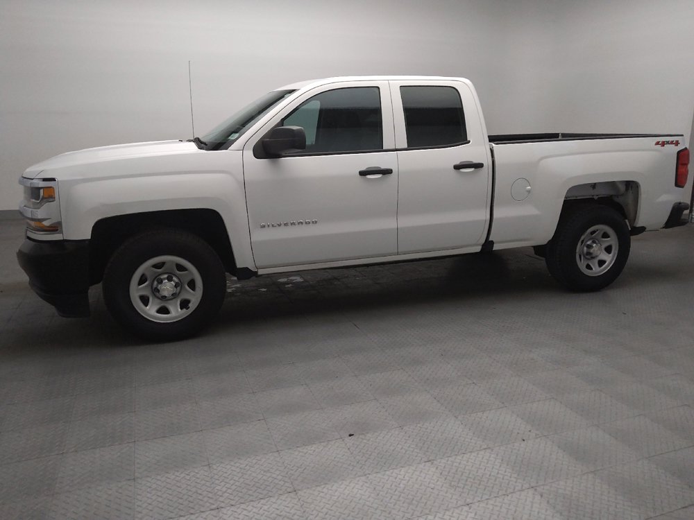 Used 2018 Chevrolet Silverado 1500 W/T w/ Trailering Package AWD/4WD image 2