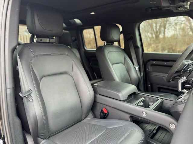 Used 2023 Land Rover Defender 110 V8 AWD/4WD image 20
