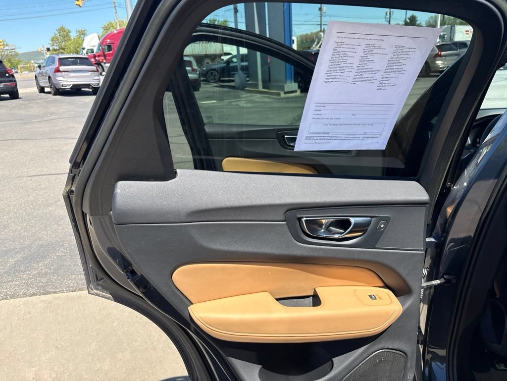Certified 2023 Volvo XC60 B6 Ultimate AWD/4WD image 29