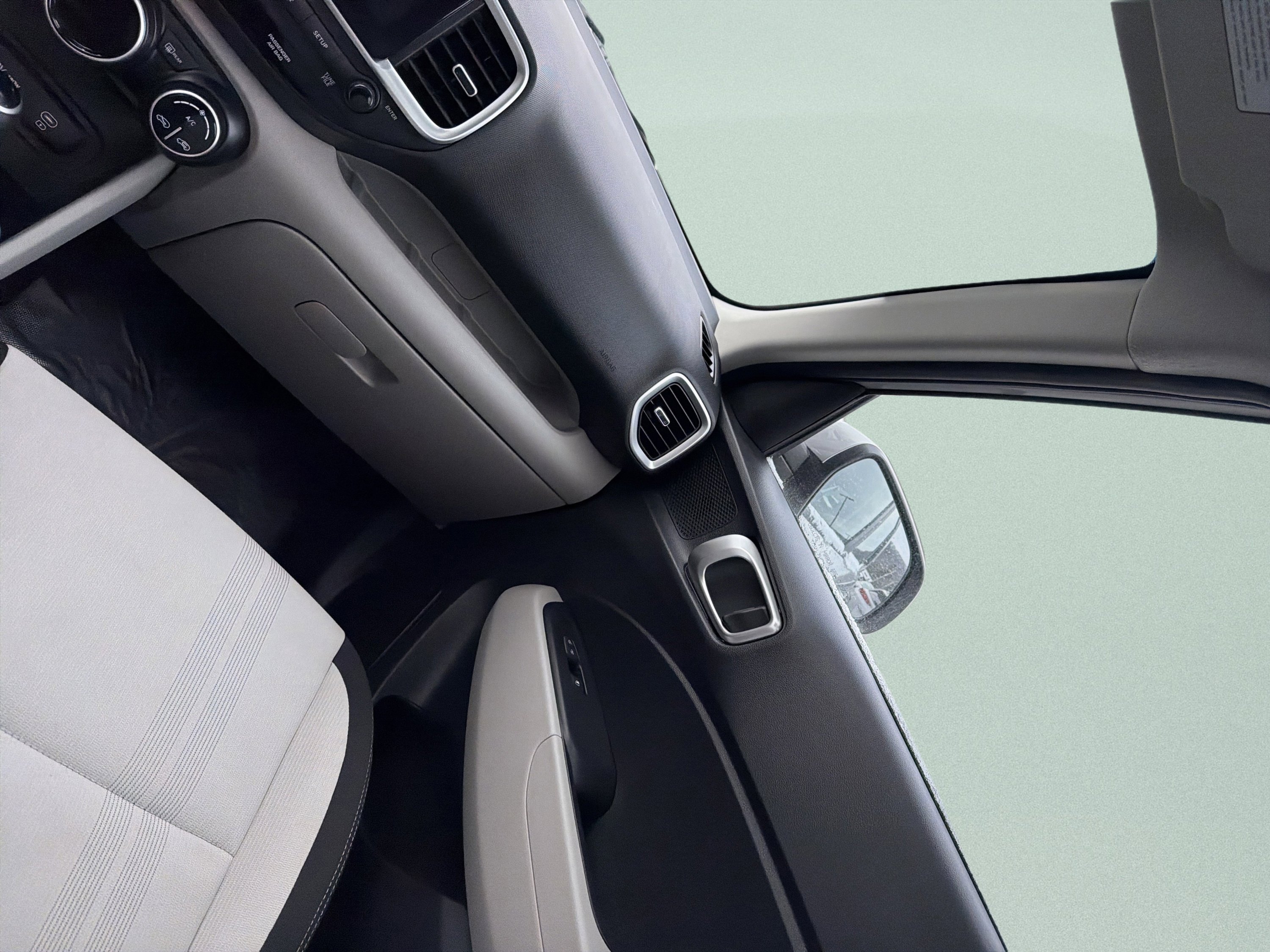 Used 2023 Hyundai Venue SEL image 44