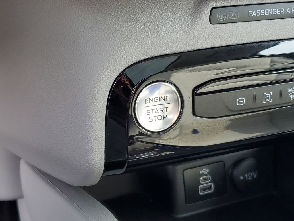 Certified 2024 Ford Escape SE w/ Class II Trailer Tow Package image 19