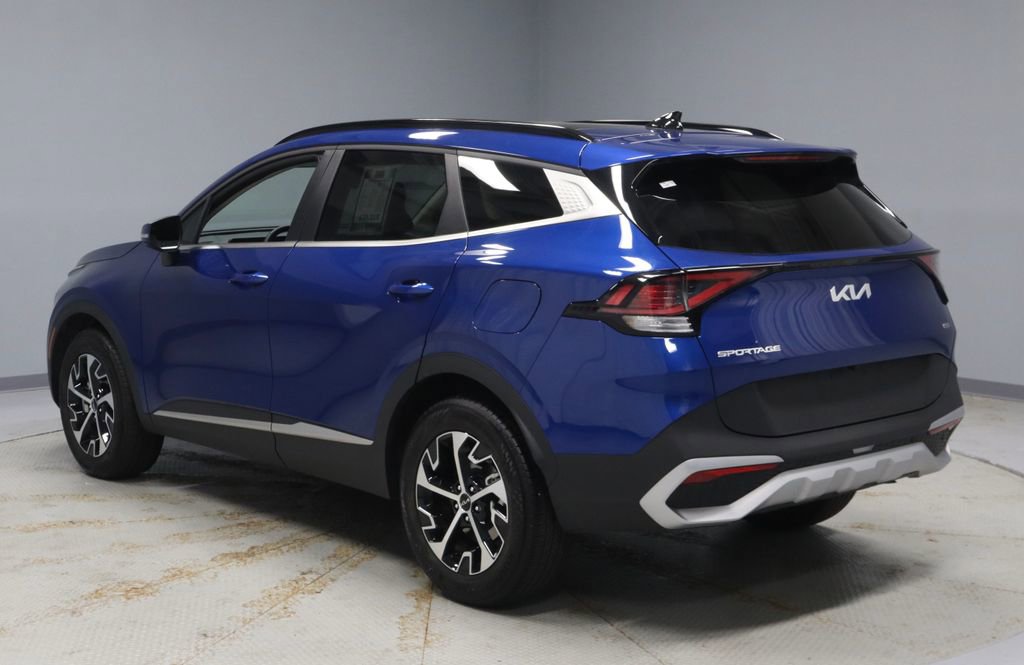 Used 2025 Kia Sportage EX w/ Premium Package image 10