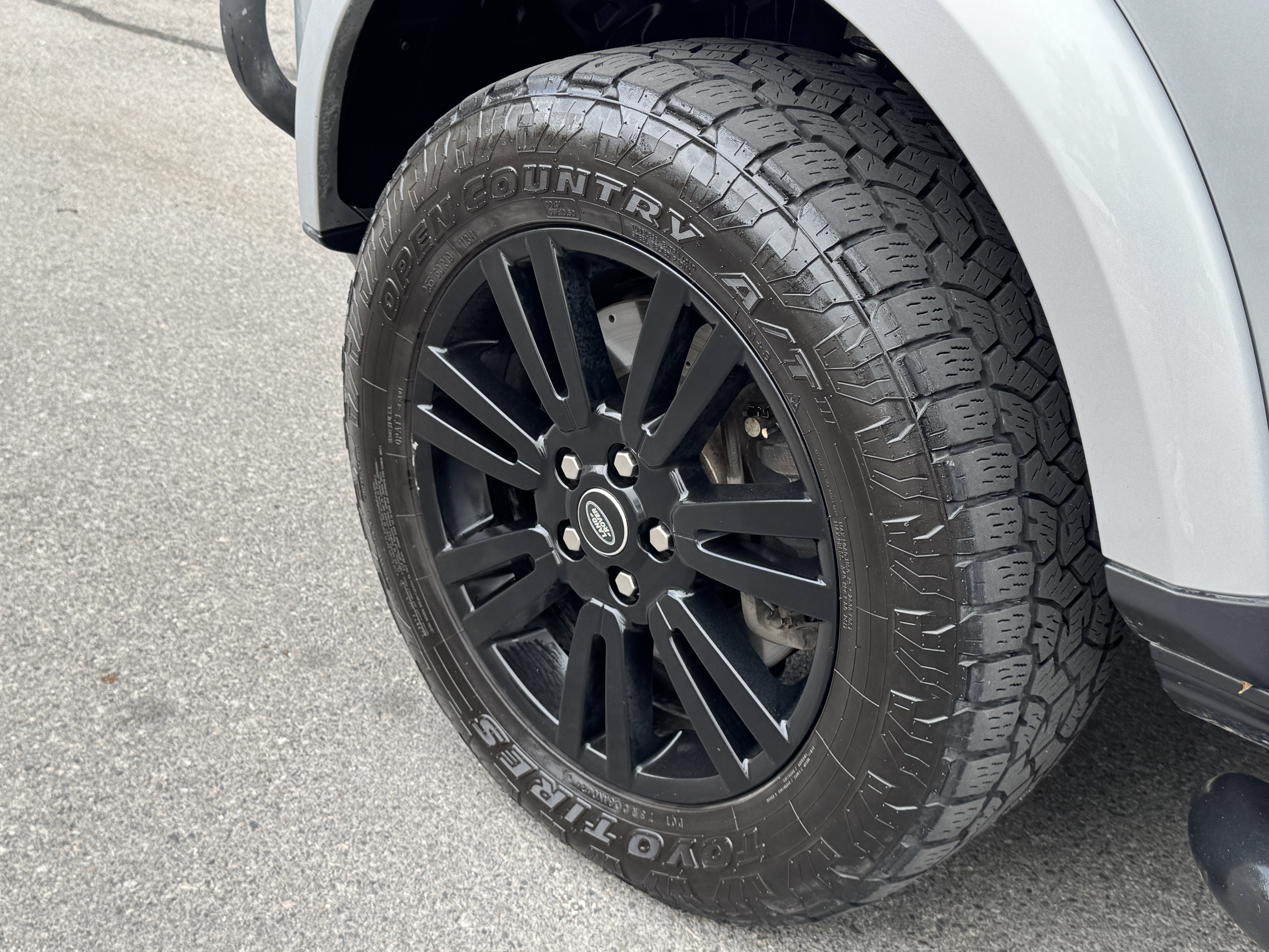 Used 2013 Land Rover LR4 AWD/4WD image 13