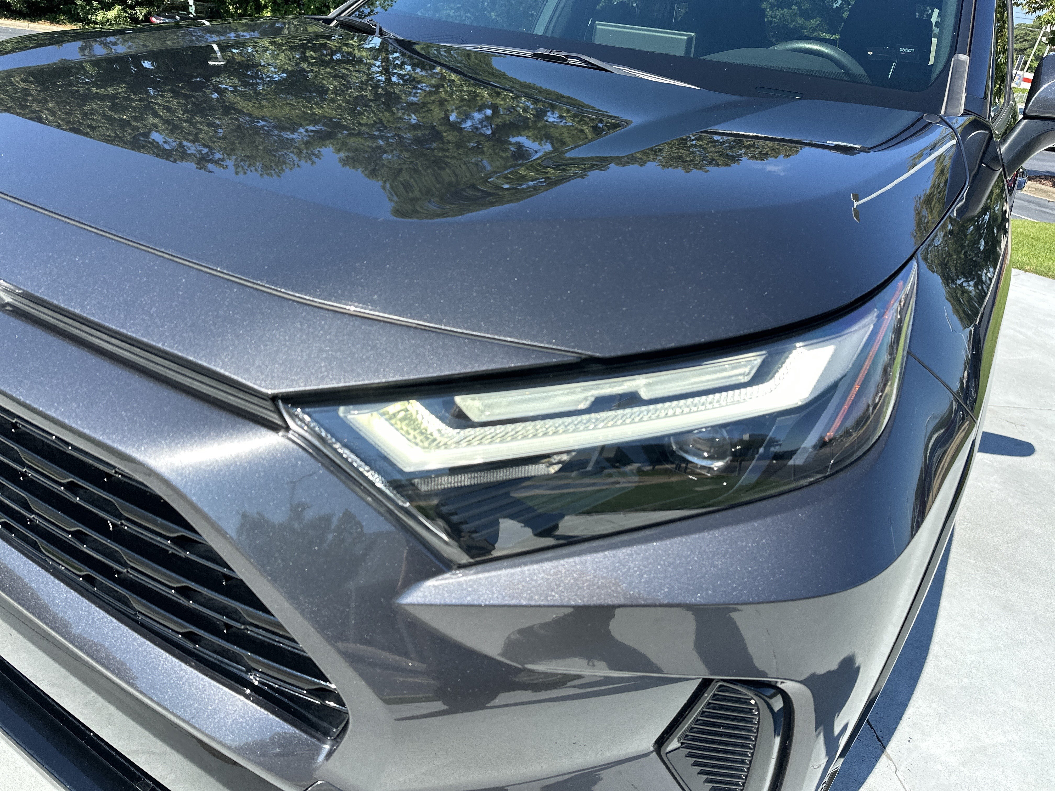Used 2022 Toyota RAV4 SE w/ SE Grade Weather Package AWD/4WD image 6