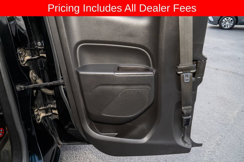 Used 2017 Chevrolet Colorado Z71 w/ Z71 Midnight Edition AWD/4WD image 9