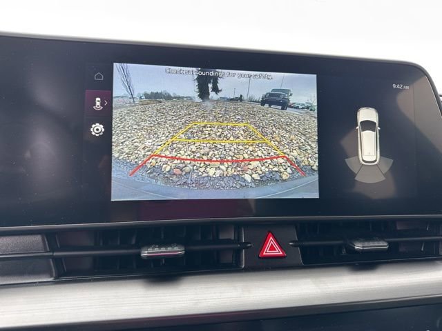 Used 2025 Kia Sportage EX image 13