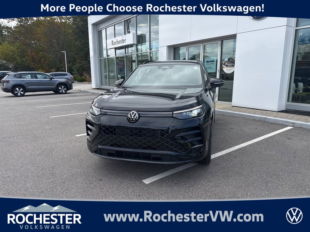 New 2026 Volkswagen Tiguan SE R-Line image 1
