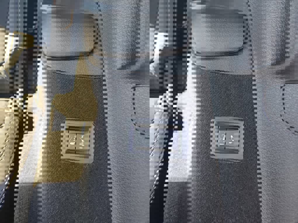 Used 2023 Jeep Grand Cherokee L Overland image 19