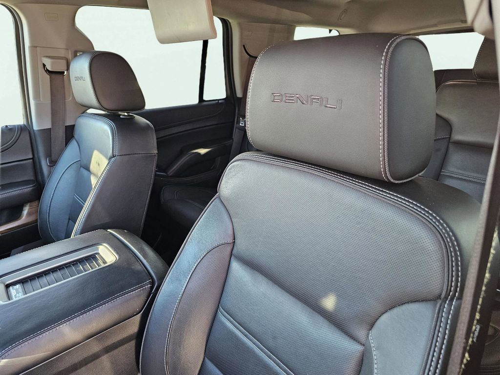 Used 2020 GMC Yukon Denali w/ Denali Ultimate Package image 20