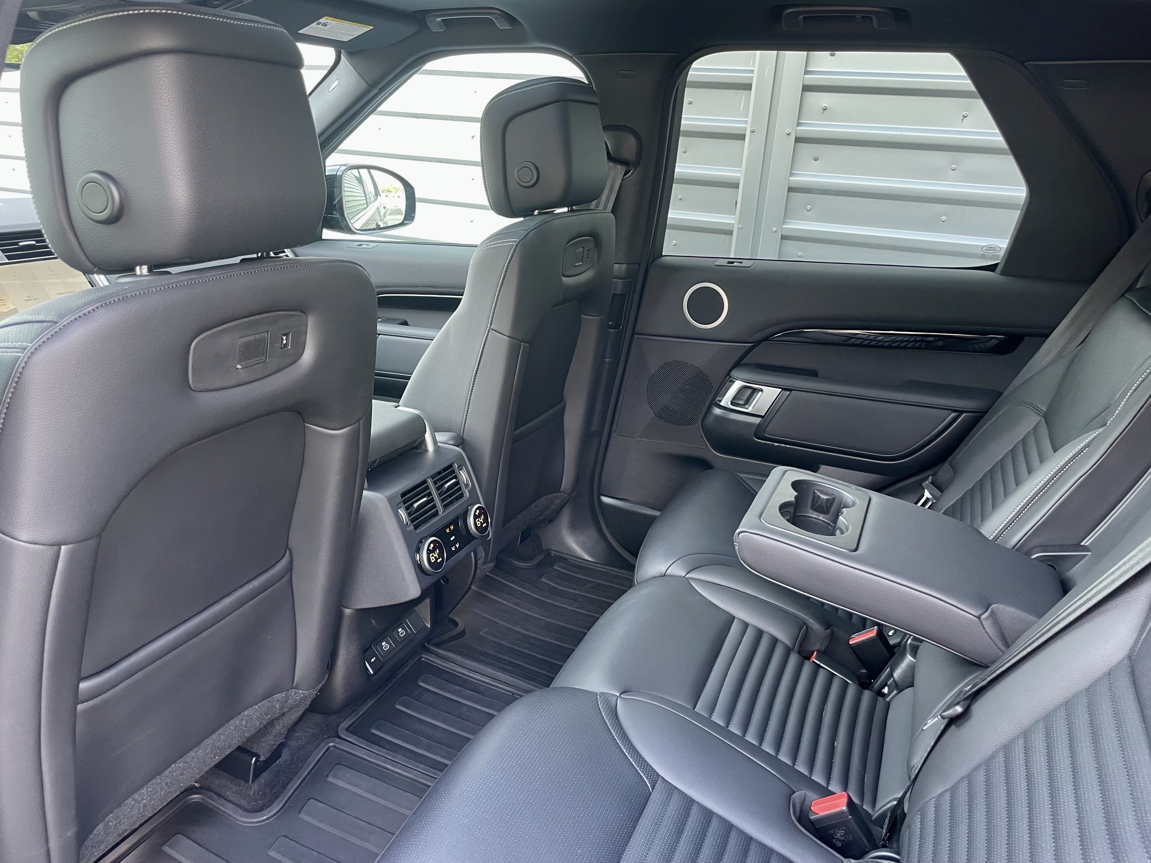 Used 2025 Land Rover Discovery S AWD/4WD image 30