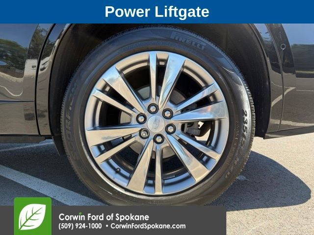 Used 2023 Cadillac XT6 Premium Luxury w/ Technology Package AWD/4WD image 9