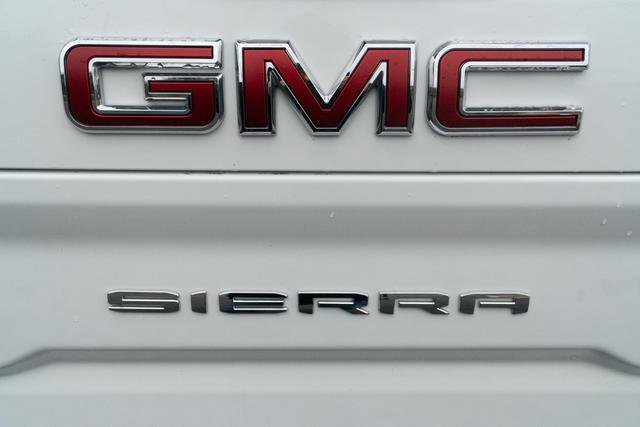 Used 2025 GMC Sierra 2500 AT4X image 44