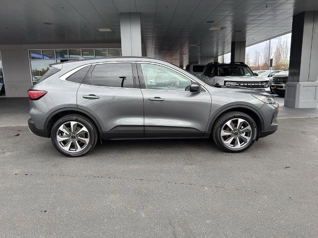 Certified 2025 Ford Escape Platinum AWD/4WD image 3