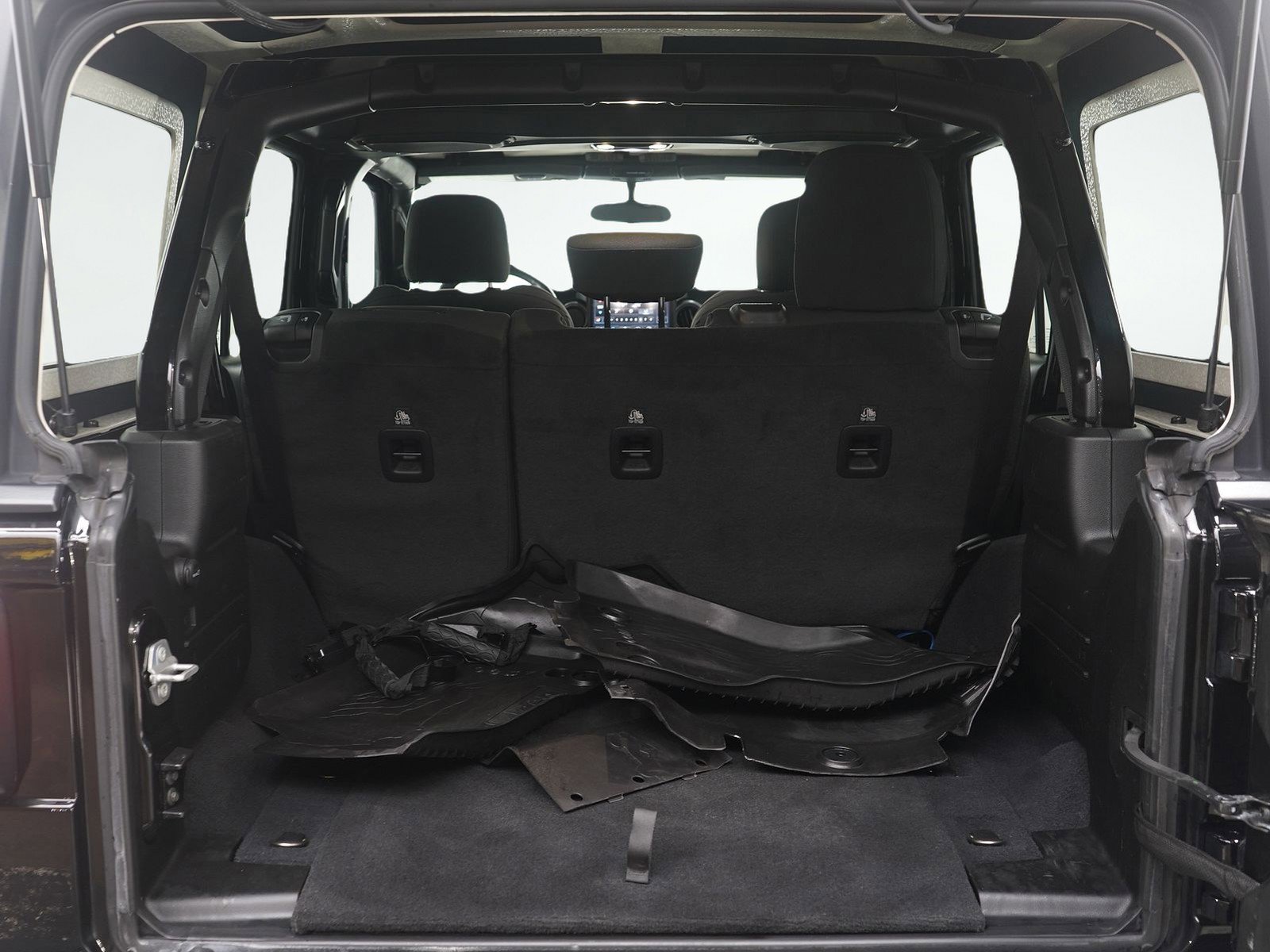 Used 2022 Jeep Wrangler Unlimited Sport image 9