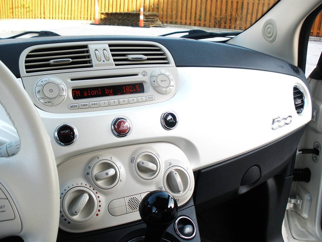 Used 2015 FIAT 500 Pop FWD image 31