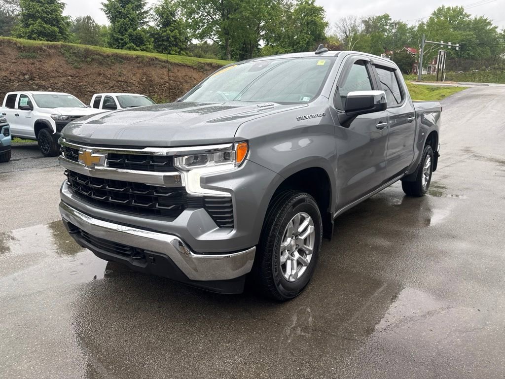 Used 2023 Chevrolet Silverado 1500 LT AWD/4WD image 7