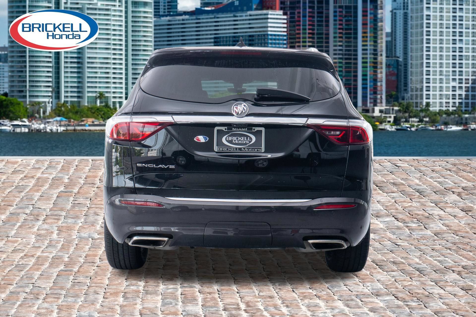Used 2024 Buick Enclave Essence w/ Technology Package FWD image 6