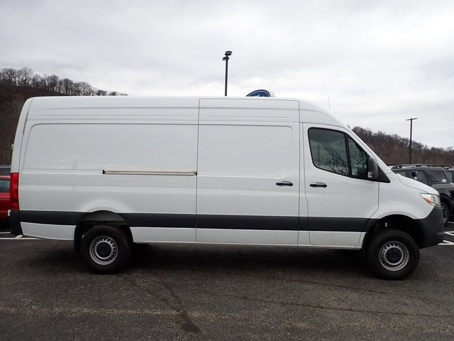 Used 2025 Mercedes-Benz Sprinter 2500 image 6