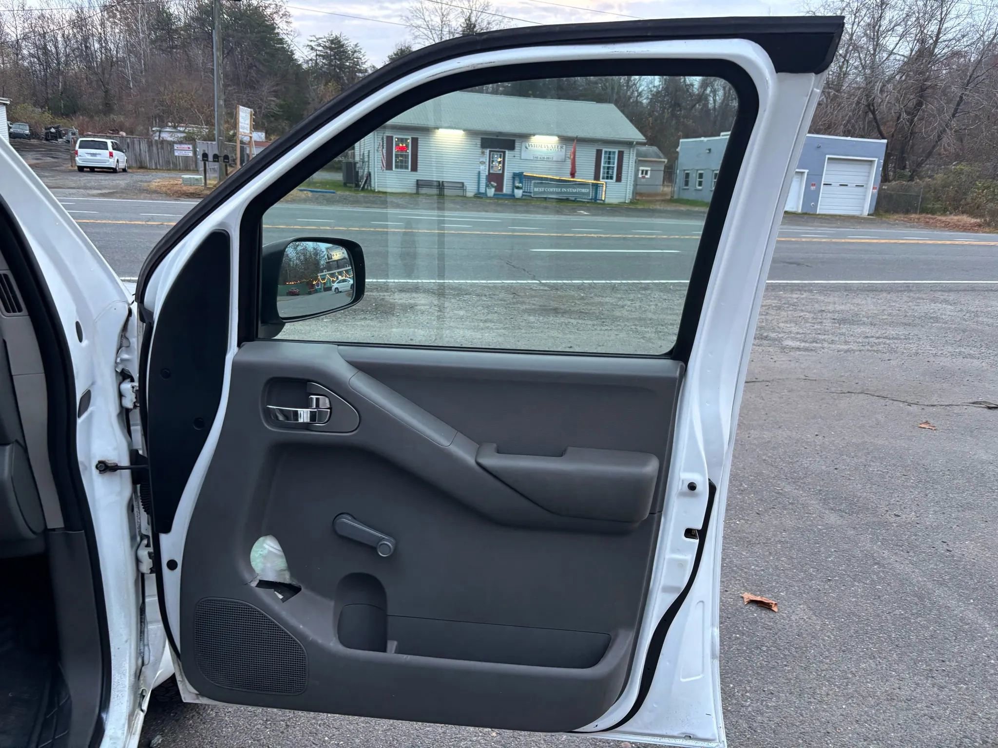 Used 2012 Nissan Frontier S w/ S Preferred Pkg image 14