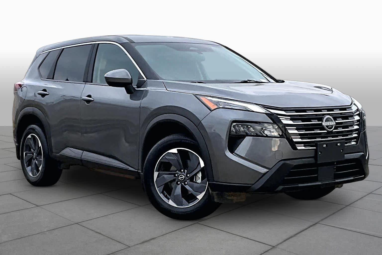 Certified 2026 Nissan Rogue SV FWD image 3