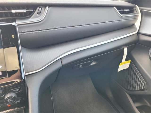 New 2025 Jeep Grand Cherokee Laredo image 27