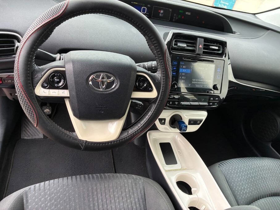 Used 2016 Toyota Prius Three Touring image 33