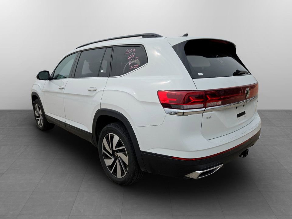 Used 2024 Volkswagen Atlas SE image 9