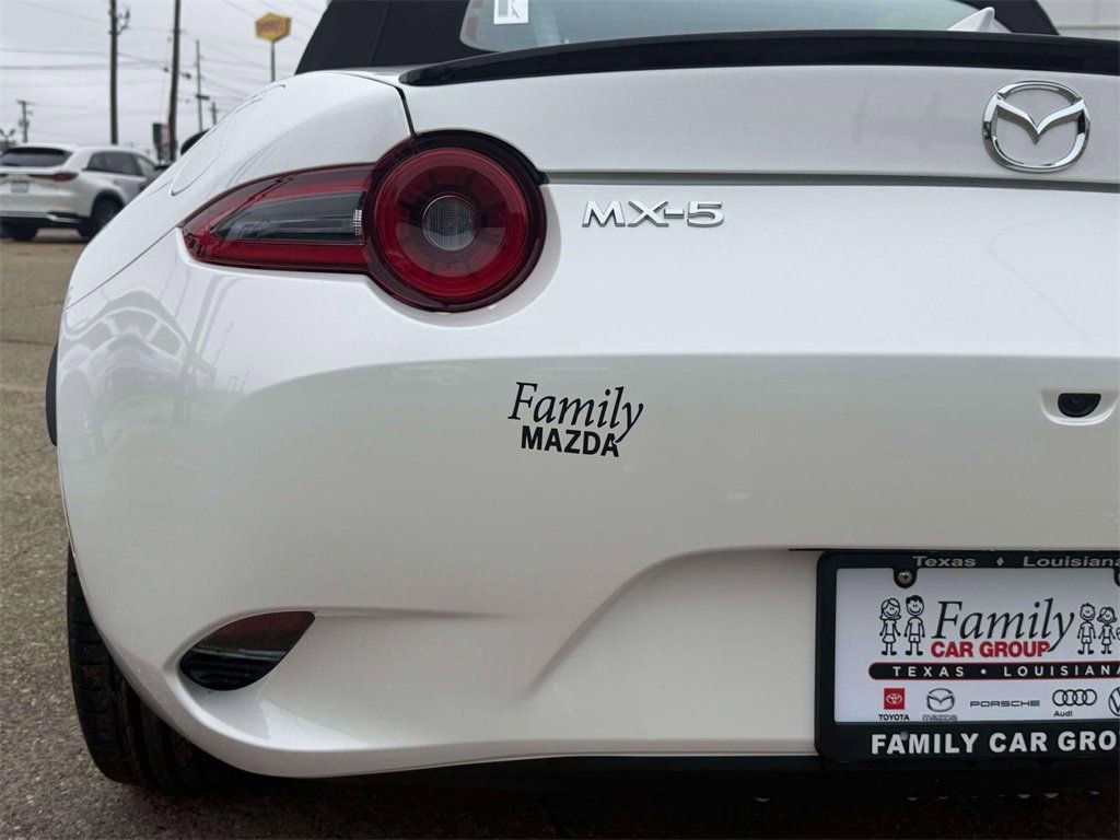 New 2025 MAZDA MX-5 Miata Club image 8