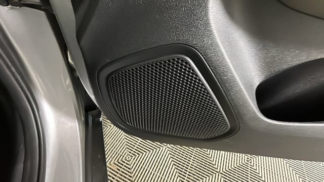 Used 2023 Hyundai Venue SEL FWD image 30
