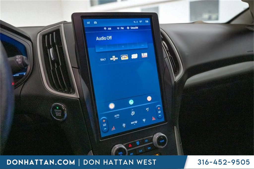Used 2023 Ford Edge SEL image 9