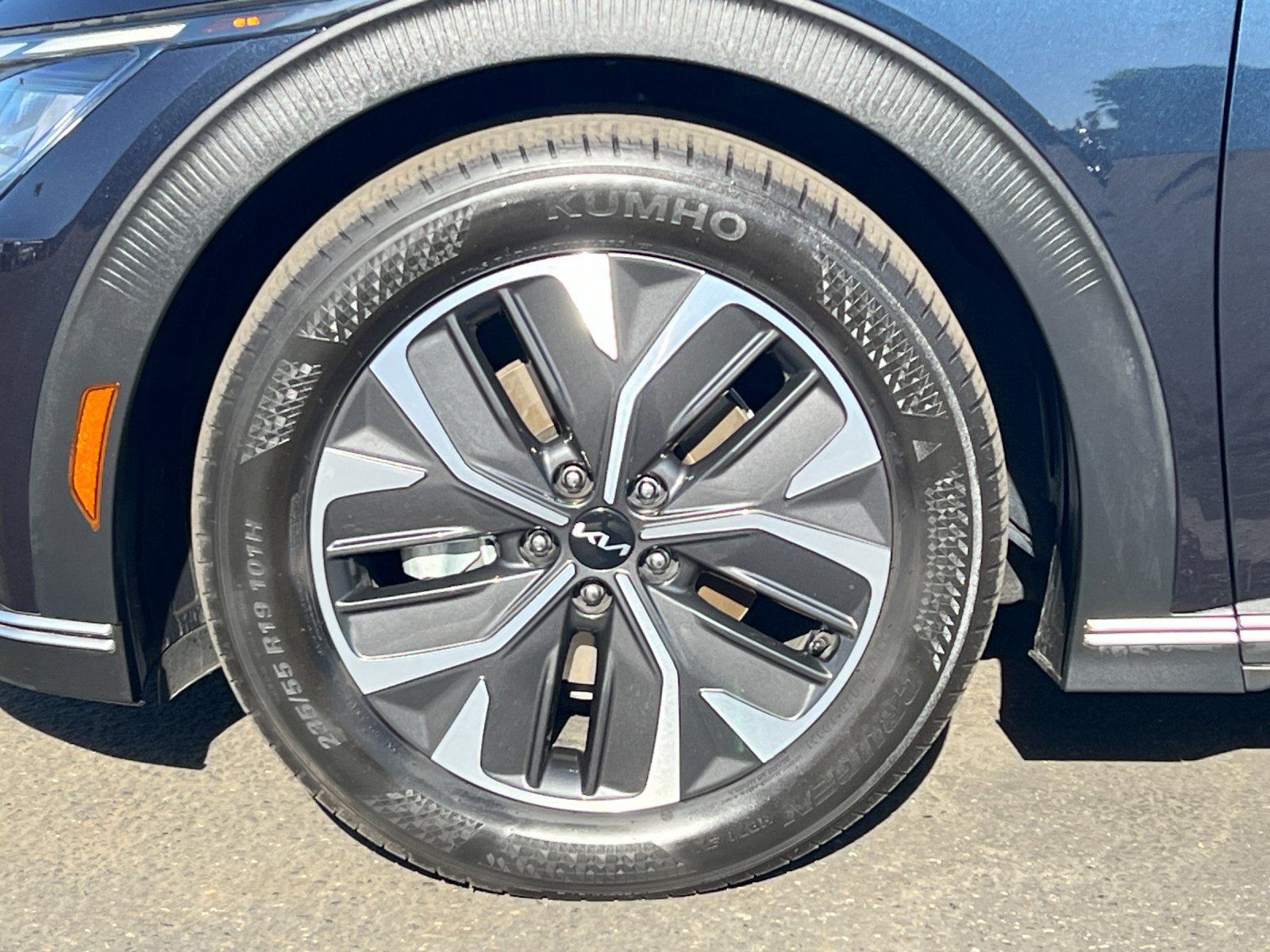 Used 2024 Kia EV6 Light RWD image 26