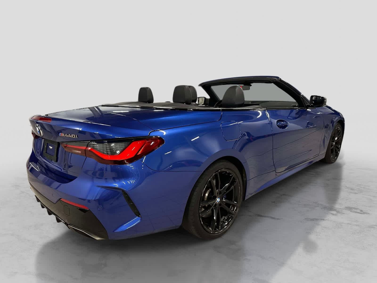 Used 2023 BMW 440i xDrive Convertible w/ Premium Package AWD/4WD image 4