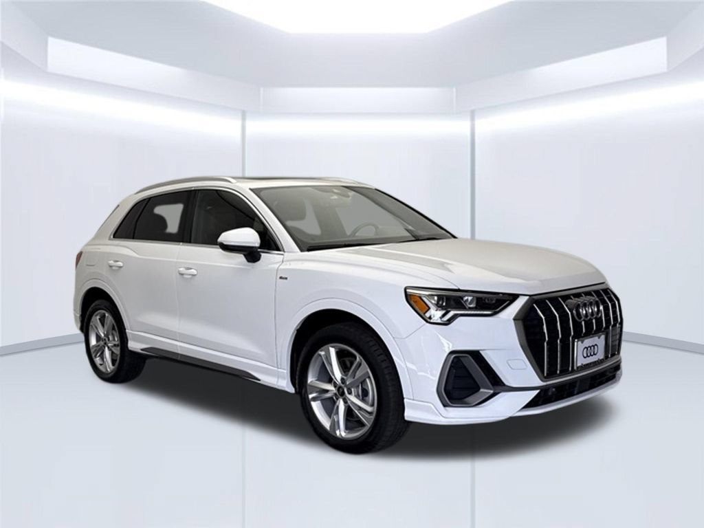 Certified 2024 Audi Q3 2.0T Premium Plus AWD/4WD image 10