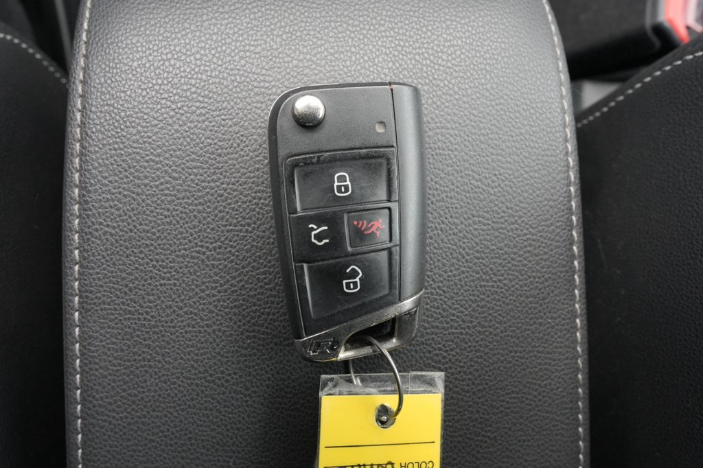 Used 2019 Volkswagen Golf R 4-Door AWD/4WD image 39