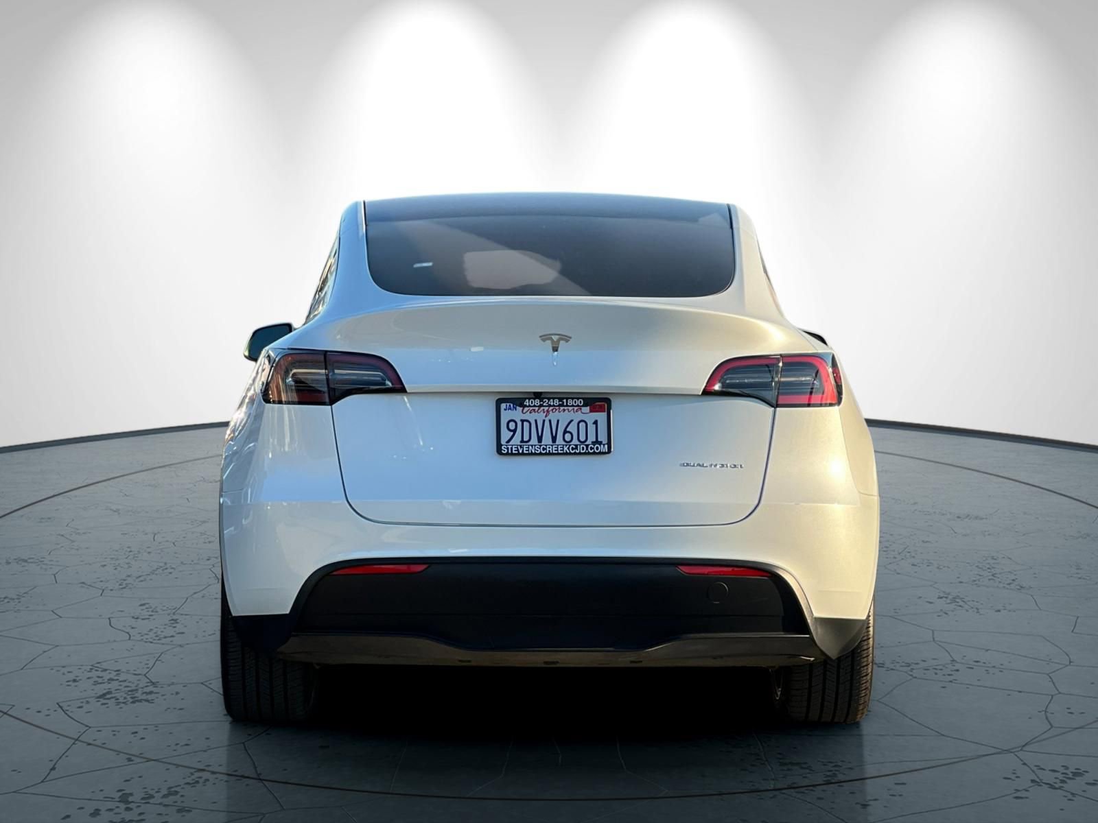 Used 2023 Tesla Model Y Long Range AWD/4WD image 5