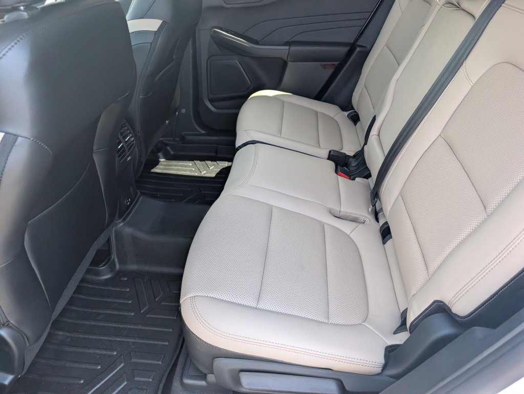 Used 2022 Ford Escape SEL FWD image 11